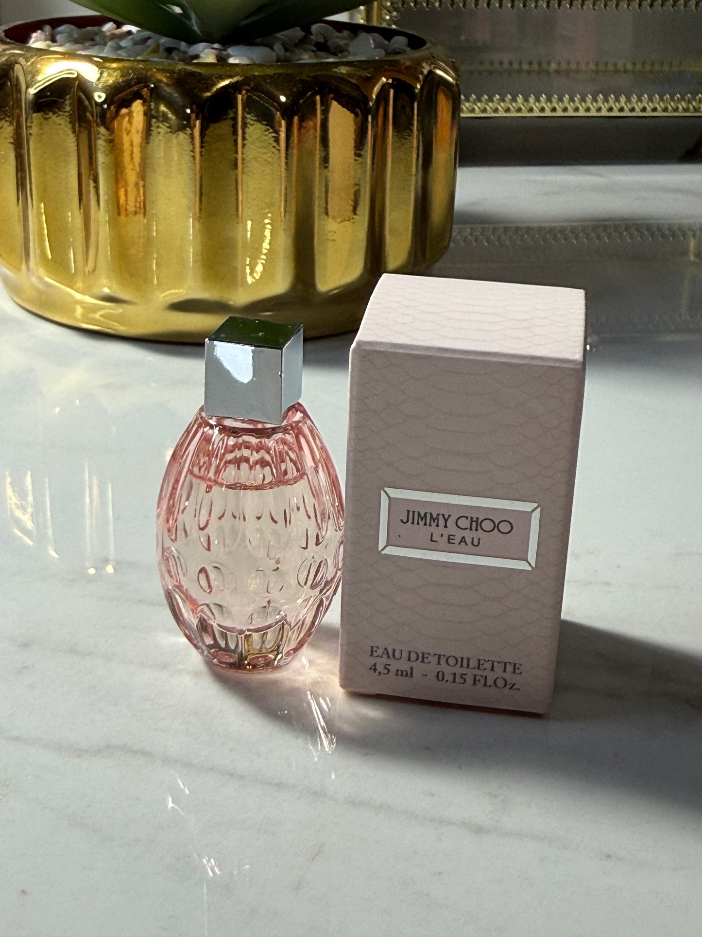 Jimmy Choo leau